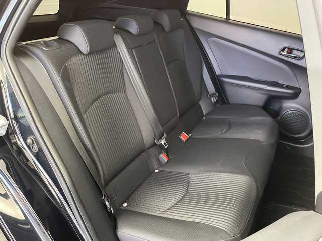 トヨタ プリウス Sセーフティプラス 愛知県 2018(平30)年 1.4万km アティチュードブラックマイカ 純正９インチナビ/・Ｂｌｕｅｔｏｏｔｈ/・フルセグ/・ＤＶＤ　ＣＤ/モデリスタエアロ/バックカメラ/ビルトインＥＴＣ/パーキングアシスト/トヨタセーフティーセンス/追従クルコン/衝突軽減/クリアランスソナー/レーンキープ/オートマチックハイビーム/LEDヘッドライト/ステアリングスイッチ