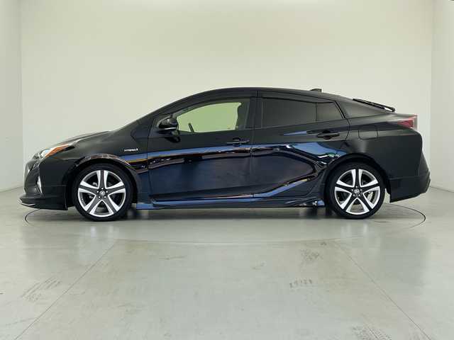 トヨタ プリウス Sセーフティプラス 愛知県 2018(平30)年 1.4万km アティチュードブラックマイカ 純正９インチナビ/・Ｂｌｕｅｔｏｏｔｈ/・フルセグ/・ＤＶＤ　ＣＤ/モデリスタエアロ/バックカメラ/ビルトインＥＴＣ/パーキングアシスト/トヨタセーフティーセンス/追従クルコン/衝突軽減/クリアランスソナー/レーンキープ/オートマチックハイビーム/LEDヘッドライト/ステアリングスイッチ