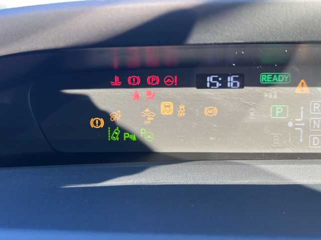 トヨタ プリウス Sセーフティプラス 愛知県 2018(平30)年 1.4万km アティチュードブラックマイカ 純正９インチナビ/・Ｂｌｕｅｔｏｏｔｈ/・フルセグ/・ＤＶＤ　ＣＤ/モデリスタエアロ/バックカメラ/ビルトインＥＴＣ/パーキングアシスト/トヨタセーフティーセンス/追従クルコン/衝突軽減/クリアランスソナー/レーンキープ/オートマチックハイビーム/LEDヘッドライト/ステアリングスイッチ