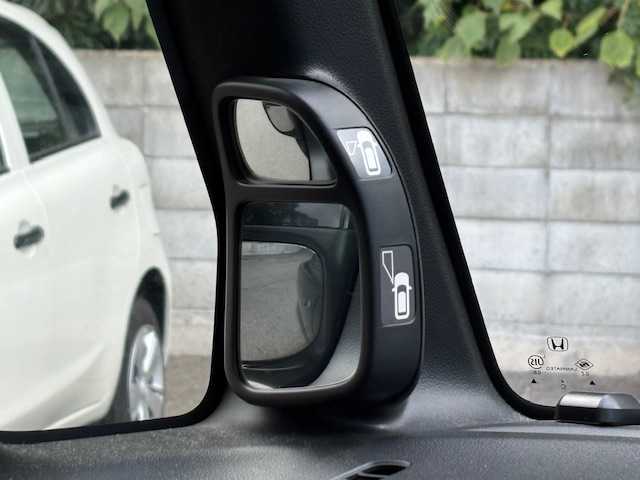 ホンダ Ｎ ＢＯＸ G SSパッケージ 大阪府 2014(平26)年 5.4万km スマートブラック SDナビ（フルセグ/BT/USB/DVD)/両側パワースライドドア/バックカメラ/衝突被害軽減システム/横滑り防止装置/社外AW（14inch)/社外フロアマット/スペアキー1本/取扱説明書/保証書