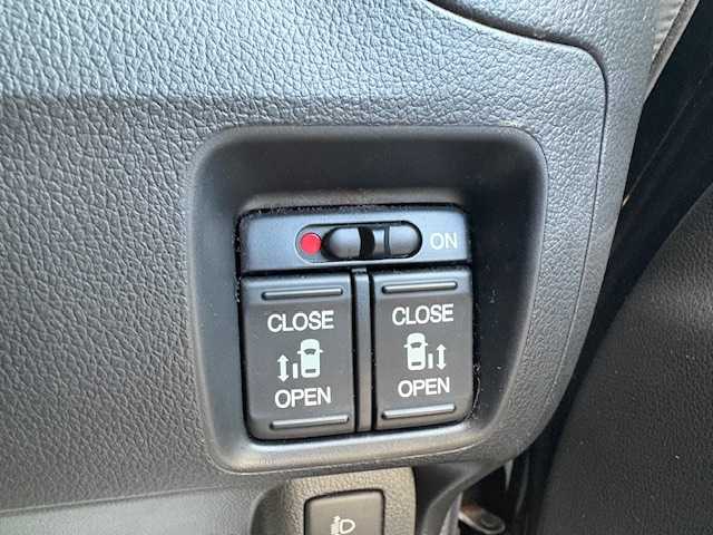 ホンダ Ｎ ＢＯＸ G SSパッケージ 大阪府 2014(平26)年 5.4万km スマートブラック SDナビ（フルセグ/BT/USB/DVD)/両側パワースライドドア/バックカメラ/衝突被害軽減システム/横滑り防止装置/社外AW（14inch)/社外フロアマット/スペアキー1本/取扱説明書/保証書