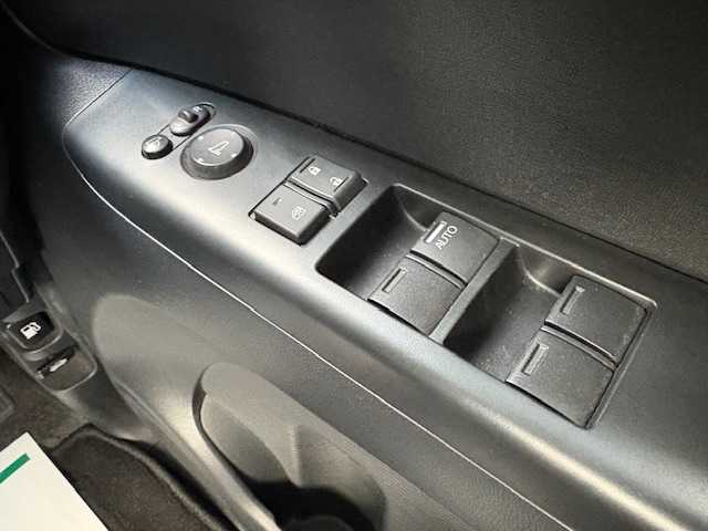 ホンダ Ｎ ＢＯＸ G SSパッケージ 大阪府 2014(平26)年 5.4万km スマートブラック SDナビ（フルセグ/BT/USB/DVD)/両側パワースライドドア/バックカメラ/衝突被害軽減システム/横滑り防止装置/社外AW（14inch)/社外フロアマット/スペアキー1本/取扱説明書/保証書