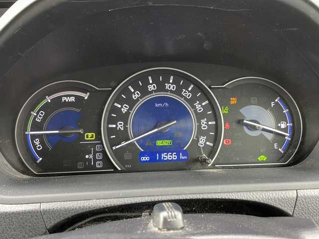 トヨタ ノア ハイブリッド Si 香川県 2018(平30)年 11.6万km ブラッキッシュアゲハガラスフレーク Toyota Safety Sense C/・プリクラッシュセーフティシステム（PCS）/・レーンディパーチャーアラート（LDA）/・オートマチックハイビーム（AHB）/・先行車発進告知機能/純正9型メモリナビ(NSZT-Y66T)/・フルセグTV/・AM/FM/・DVD/CD/・Bluetooth接続/後席モニター（V12T-R66C）/両側パワースライドドア/バックカメラ/パーソナルテーブル/ロールカーテンシェード/純正16インチアルミホイール/純正LEDライト/フロントフォグランプ/横滑り防止機能/レーダークルーズコントロール/前席シートヒーター/前席エアシート/プッシュスタート/スマートキー/ステアリングリモコン/純正フロアマット/ETC/前後ドライブレコーダー/ウィンカーミラー