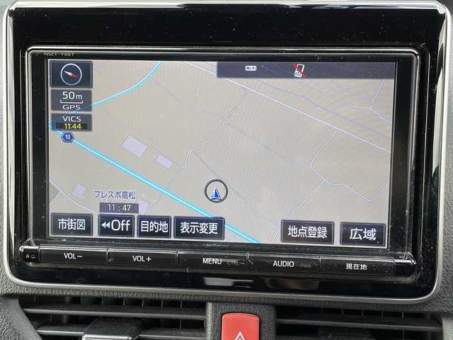 トヨタ ノア ハイブリッド Si 香川県 2018(平30)年 11.6万km ブラッキッシュアゲハガラスフレーク Toyota Safety Sense C/・プリクラッシュセーフティシステム（PCS）/・レーンディパーチャーアラート（LDA）/・オートマチックハイビーム（AHB）/・先行車発進告知機能/純正9型メモリナビ(NSZT-Y66T)/・フルセグTV/・AM/FM/・DVD/CD/・Bluetooth接続/後席モニター（V12T-R66C）/両側パワースライドドア/バックカメラ/パーソナルテーブル/ロールカーテンシェード/純正16インチアルミホイール/純正LEDライト/フロントフォグランプ/横滑り防止機能/レーダークルーズコントロール/前席シートヒーター/前席エアシート/プッシュスタート/スマートキー/ステアリングリモコン/純正フロアマット/ETC/前後ドライブレコーダー/ウィンカーミラー