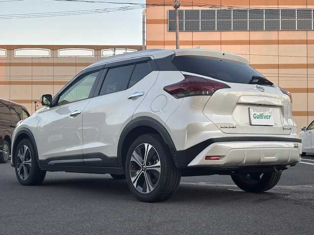日産 キックス X 宮城県 2021(令3)年 6.7万km ブリリアントホワイトパール 登録時走行距離66451km/純正SDナビ/ワンオーナー/プロパイロット/シートヒーター/アラウンドビューモニター/ドライブレコーダー/ETC/衝突軽減システム/ステアリングヒーター/コーナーセンサー/クリアランスソナー/ヘッドライトイベライザー/ドアバイザー/フォグランプ/純正アルミホイール/社外フロアマット/ウインカーミラー/電動格納ミラー