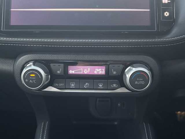 日産 キックス X 宮城県 2021(令3)年 6.7万km ブリリアントホワイトパール 登録時走行距離66451km/純正SDナビ/ワンオーナー/プロパイロット/シートヒーター/アラウンドビューモニター/ドライブレコーダー/ETC/衝突軽減システム/ステアリングヒーター/コーナーセンサー/クリアランスソナー/ヘッドライトイベライザー/ドアバイザー/フォグランプ/純正アルミホイール/社外フロアマット/ウインカーミラー/電動格納ミラー