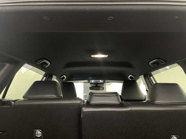 トヨタ カローラ クロス ハイブリッド Z 群馬県 2025(令7)年 0.7万km プラチナホワイトパールマイカ 純正１０．５型ナビ　全周囲カメラ　ＬＥＤリヤフォグランプ　トヨタチームメイト　ＢＳＭ　ハーフレザーシート　シートヒーター　ＥＴＣ２．０　衝突被害軽減ブレーキ　レーンアシスト　LEDヘッドライト　禁煙