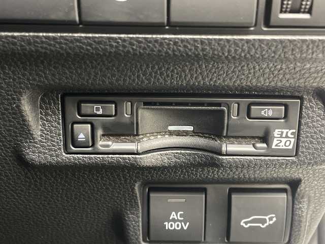 トヨタ カローラ クロス ハイブリッド Z 群馬県 2025(令7)年 0.7万km プラチナホワイトパールマイカ 純正１０．５型ナビ　全周囲カメラ　ＬＥＤリヤフォグランプ　トヨタチームメイト　ＢＳＭ　ハーフレザーシート　シートヒーター　ＥＴＣ２．０　衝突被害軽減ブレーキ　レーンアシスト　LEDヘッドライト　禁煙