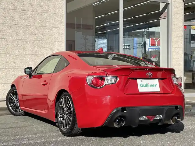 トヨタ ８６ GT 埼玉県 2015(平27)年 11.5万km ライトニングレッド /柿本マフラー//BLITZエアクリーナー//BLITZ車高調//DVDナビ//バックカメラ//ETC//スマートキーx2//キセノン//W.サイド.カーテンエアバッグ//ABS//横滑り防止装置//革巻きステアリング//Fフォグランプ//フロントスポイラー//リヤスポイラー//純正17インチAW//新車時保証書//取扱説明書
