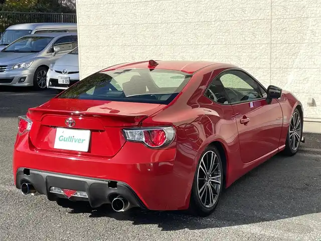 トヨタ ８６ GT 埼玉県 2015(平27)年 11.5万km ライトニングレッド /柿本マフラー//BLITZエアクリーナー//BLITZ車高調//DVDナビ//バックカメラ//ETC//スマートキーx2//キセノン//W.サイド.カーテンエアバッグ//ABS//横滑り防止装置//革巻きステアリング//Fフォグランプ//フロントスポイラー//リヤスポイラー//純正17インチAW//新車時保証書//取扱説明書