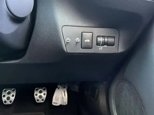 トヨタ ８６ GT 埼玉県 2015(平27)年 11.5万km ライトニングレッド /柿本マフラー//BLITZエアクリーナー//BLITZ車高調//DVDナビ//バックカメラ//ETC//スマートキーx2//キセノン//W.サイド.カーテンエアバッグ//ABS//横滑り防止装置//革巻きステアリング//Fフォグランプ//フロントスポイラー//リヤスポイラー//純正17インチAW//新車時保証書//取扱説明書