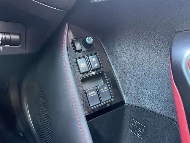 トヨタ ８６ GT 埼玉県 2015(平27)年 11.5万km ライトニングレッド /柿本マフラー//BLITZエアクリーナー//BLITZ車高調//DVDナビ//バックカメラ//ETC//スマートキーx2//キセノン//W.サイド.カーテンエアバッグ//ABS//横滑り防止装置//革巻きステアリング//Fフォグランプ//フロントスポイラー//リヤスポイラー//純正17インチAW//新車時保証書//取扱説明書