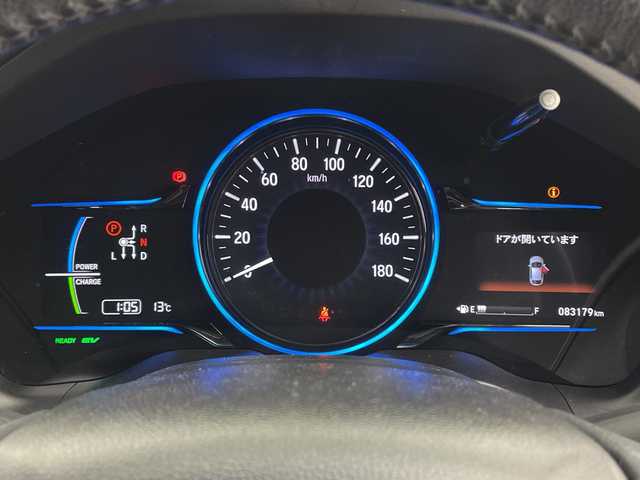 ホンダ ヴェゼル ハイブリッド Z 鹿児島県 2014(平26)年 8.4万km ホワイトオーキッドパール 純正ナビ　/前後ドライブレコーダー　/クルーズコントロール　ハーフレザー　/パドルシフト　/ブレーキホールド　/オートライト　/前席シートヒーター　/チップアップシート　/ＬＥＤヘッドライト　/ＥＴＣ　/ＣＴＢＡ