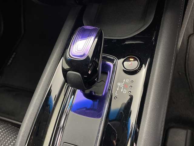 ホンダ ヴェゼル ハイブリッド Z 鹿児島県 2014(平26)年 8.4万km ホワイトオーキッドパール 純正ナビ　/前後ドライブレコーダー　/クルーズコントロール　ハーフレザー　/パドルシフト　/ブレーキホールド　/オートライト　/前席シートヒーター　/チップアップシート　/ＬＥＤヘッドライト　/ＥＴＣ　/ＣＴＢＡ