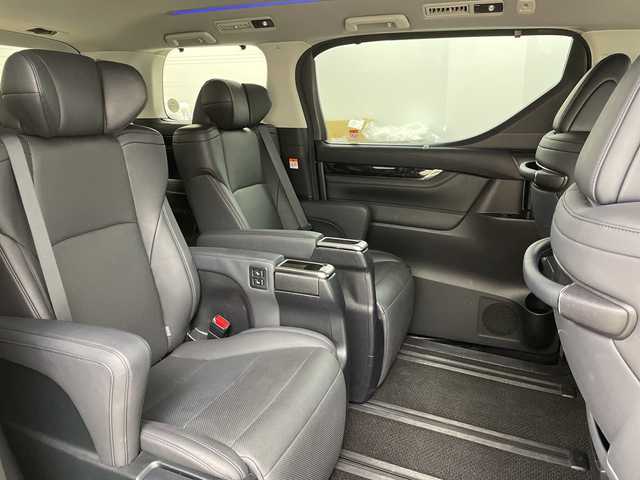 トヨタ アルファード S Cパッケージ 道央・札幌 2023(令5)年 3.6万km ブラック ・４WD/寒冷地仕様/・純正ディスプレイオーディオ/・ナビ/BT/Miracast/・バックカメラ　/・トヨタセーフティーセンス　/・プリクラッシュセーフティー/・クリアランスソナー/・レーダークルーズコントロール　/・パワーバックドア　/・ＬＥＤライト　/オートハイビーム　/・両側パワースライドドア　/・シートヒーター/・AC100V100W/・パワーシート/・ベンチレーション/・ステアリングヒーター/・ウッドコンピハンドル