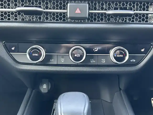 ホンダ ＺＲ－Ｖ Z 群馬県 2023(令5)年 0.7万km Ｄグリーン ワンオーナー/純正9インチワイドナビ/（フルセグ/AppleCarPlay/AndroidAuto）/マルチビューカメラシステム/BOSEプレミアムサウンドシステム/ホンダセンシング/・衝突軽減ブレーキ/・後方誤発進抑制機能/・歩行者事故低減ステアリング/・渋滞追従機能付アダプティブクルーズコントロール/・車線維持支援システム/・先行車発進お知らせ機能/・標識認識機能/・ブラインドスポットインフォメーション/・後退出庫サポート/・誤発進抑制機能/・近距離衝突軽減ブレーキ/・路外逸脱抑制機能/・トラフィックジャムアシスト/・オートハイビーム/・パーキングセンサーシステム/アクティブコーナリングライト/ステアリングヒーター/パドルシフト/革シート/シートヒーター/ドライビングポジションシステム/置くだけ充電/パワーバックドア/ETC/前後ドライブレコーダー/LEDヘッドランプ/保証書・取説・スペアキー