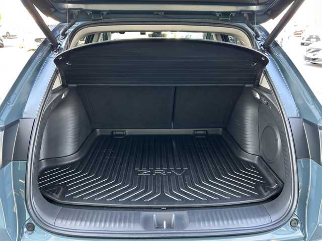 ホンダ ＺＲ－Ｖ Z 群馬県 2023(令5)年 0.7万km Ｄグリーン ワンオーナー/純正9インチワイドナビ/（フルセグ/AppleCarPlay/AndroidAuto）/マルチビューカメラシステム/BOSEプレミアムサウンドシステム/ホンダセンシング/・衝突軽減ブレーキ/・後方誤発進抑制機能/・歩行者事故低減ステアリング/・渋滞追従機能付アダプティブクルーズコントロール/・車線維持支援システム/・先行車発進お知らせ機能/・標識認識機能/・ブラインドスポットインフォメーション/・後退出庫サポート/・誤発進抑制機能/・近距離衝突軽減ブレーキ/・路外逸脱抑制機能/・トラフィックジャムアシスト/・オートハイビーム/・パーキングセンサーシステム/アクティブコーナリングライト/ステアリングヒーター/パドルシフト/革シート/シートヒーター/ドライビングポジションシステム/置くだけ充電/パワーバックドア/ETC/前後ドライブレコーダー/LEDヘッドランプ/保証書・取説・スペアキー