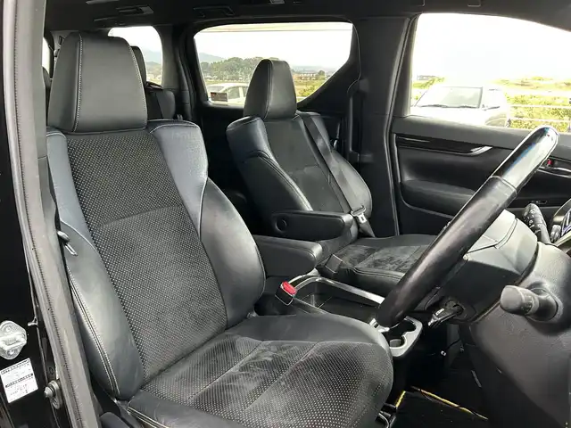 トヨタ ヴェルファイア Z Aエディション 佐賀県 2017(平29)年 6.2万km ブラック アルパイン11インチメモリーナビゲーション/・フルセグTV/CD/DVD/SD/Bluetooth/アルパイン12.8インチフリップダウンモニター/バックカメラ/前後ドライブレコーダー機能付デジタルインナーミラー/ビルトインETC/TVキャンセラー/両側パワースライドドア/100V電源/電子パーキングブレーキ/・AUTO HOLD機能/ハーフレザーシート/キャプテンシート/N席＋2列目オットマン/ISOFIX対応/革巻きステアリング/ステアリングリモコン/純正18インチアルミホイール/純正LEDヘッドライト/純正フォグランプ/純正フロアマット/純正ドアバイザ―/取扱説明書/クルーズコントロール/前後クリアランスソナー