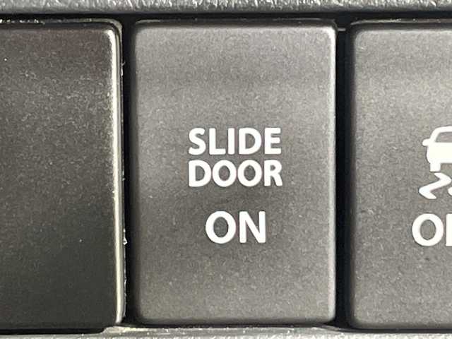 スズキ ソリオ HV MZ 神奈川県 2016(平28)年 3.7万km ピュアホワイトP 社外SDナビ・7型/型式　CN-R330D/両側パワースライドドア/デュアルカメラブレーキサポート/クルコン/D席シートヒーター/ビルトインETC/社外ドラレコ（前後）/純正フロアマット/ステアリングスイッチ/プッシュスタート/スマートキー/スペアキー/取扱説明書/保証書/HIDヘッドライト/オートライト/純正14インチAW/ルーフレール/ドアバイザー/電動格納ミラー/誤発進抑制機能/車線逸脱警報機能/ふらつき警報機能/先行車発進お知らせ機能/エマージェンシーストップシグナル