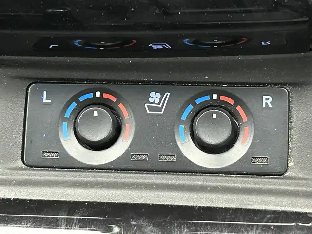 トヨタ アルファード S Cパッケージ 熊本県 2019(令1)年 6.3万km ホワイトパールクリスタルシャイン アルパイン11型ナビEX１１X（Bluetooth・CD・DVD・TV・HDMI・SD）/アルパインフリップダウンモニター/モデリスタエアロ/100V充電/両側パワースライドドア/バックカメラ/ETC/パワーバックドア/トヨタセーフティーセンス/・プリクラッシュセーフティ/・レーンディパーチャーアラート/・レーダークルーズコントロール/・アダプティブハイビームアシスト/・オートマチックハイビーム/・パーキングサポートブレーキ/・ブラインドスポットモニター/前後コーナーセンサー/前方ドライブレコーダー/ステアリングスイッチ/デジタルインナーミラー/シートヒーター/ステアリングヒーター/エアーシート/前席・2列目パワーシート/助手席・2列目オットマン/横滑り防止/オートライト/オートマチックハイビーム/LEDヘッドライト/フォグライト/スマートキー/プッシュスタート/スペアキー1本/保証書/取扱説明書