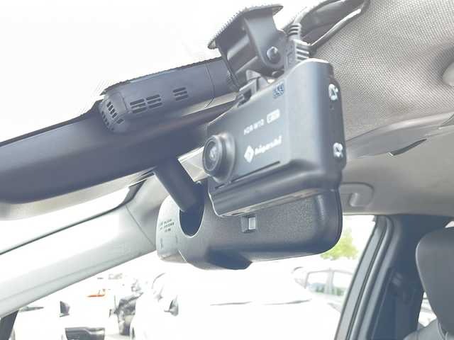 トヨタ プリウス A プレミアム 長野県 2016(平28)年 10.5万km ホワイトパールクリスタルシャイン 純正ナビ/フルセグTV/バックカメラ/横滑り防止装置/コーナーセンサー/レーンキープアシスト/衝突被害軽減システム/BSM/レーダークルーズコントロール/ドライブレコーダー/ETC/パーキングアシスト/革巻きステアリング/レザーシート/パワーシート/シートヒーター/HUD/純正フロアマット/オートライト/ハイビーム/LEDヘッドライト/フォグランプ/保証書・取扱説明書・記録簿(R2.3.5)