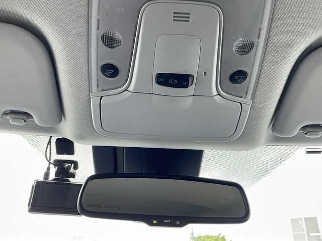 トヨタ プリウス A プレミアム 長野県 2016(平28)年 10.5万km ホワイトパールクリスタルシャイン 純正ナビ/フルセグTV/バックカメラ/横滑り防止装置/コーナーセンサー/レーンキープアシスト/衝突被害軽減システム/BSM/レーダークルーズコントロール/ドライブレコーダー/ETC/パーキングアシスト/革巻きステアリング/レザーシート/パワーシート/シートヒーター/HUD/純正フロアマット/オートライト/ハイビーム/LEDヘッドライト/フォグランプ/保証書・取扱説明書・記録簿(R2.3.5)
