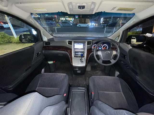 トヨタ ヴェルファイア 2．4Z 千葉県 2012(平24)年 10.4万km ブラック (株)IDOMが運営する【じしゃロン八千代店】の自社ローン対象車両になります。こちらは現金ご利用時の価格です。自社ローンご希望の方は別途その旨お申付け下さい。/＊ETC/＊バックカメラ/＊フルセグ/＊サンルーフ/＊片側パワスラ/＊横滑り防止装置