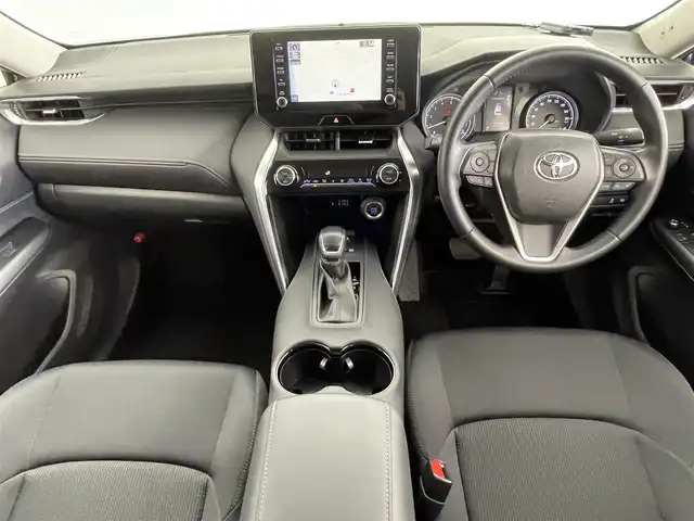 トヨタ ハリアー S 大分県 2022(令4)年 2.9万km スレートグレーメタリック 純正8型ナビ/Bluetooth/Miracast/FM/AM/バックカメラ/社外ETC/社外ドライブレコーダー/レーダークルーズコントロール/クリアランスソナー/トヨタセーフティセンス/オートLEDライト/本革巻きステアリング/ステアリングスイッチ/純正17インチアルミホイール