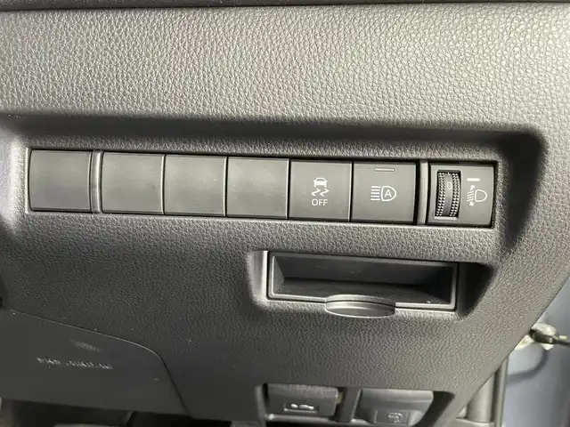 トヨタ ハリアー S 大分県 2022(令4)年 2.9万km スレートグレーメタリック 純正8型ナビ/Bluetooth/Miracast/FM/AM/バックカメラ/社外ETC/社外ドライブレコーダー/レーダークルーズコントロール/クリアランスソナー/トヨタセーフティセンス/オートLEDライト/本革巻きステアリング/ステアリングスイッチ/純正17インチアルミホイール