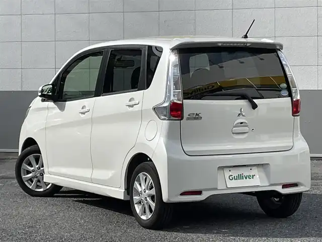 三菱 ｅＫカスタム G 東京都 2014(平26)年 2.4万km シルキーホワイト 社外メモリナビ/CD/DVD/FM・AM/Bluetooth/USB//ワンセグTV/バックカメラ/ETC/ドライブレコーダー前後/キセノンヘッドライト/純正１４インチアルミホイール/純正フロアマット/プッシュスタート/アイドリングストップ/保証書/取扱説明書/記録簿/スペアキー