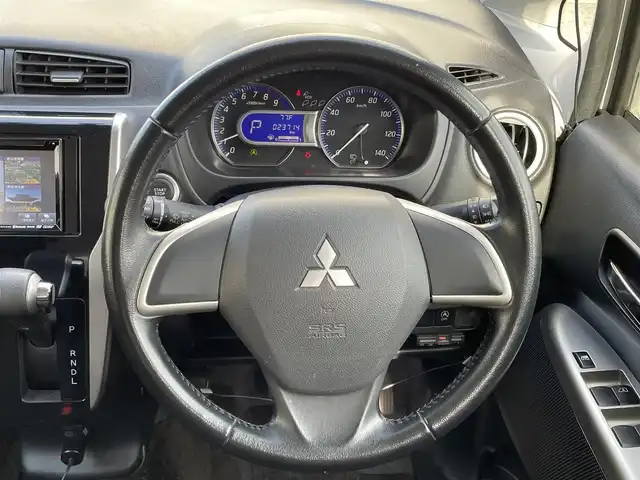三菱 ｅＫカスタム G 東京都 2014(平26)年 2.4万km シルキーホワイト 社外メモリナビ/CD/DVD/FM・AM/Bluetooth/USB//ワンセグTV/バックカメラ/ETC/ドライブレコーダー前後/キセノンヘッドライト/純正１４インチアルミホイール/純正フロアマット/プッシュスタート/アイドリングストップ/保証書/取扱説明書/記録簿/スペアキー