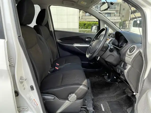 三菱 ｅＫカスタム G 東京都 2014(平26)年 2.4万km シルキーホワイト 社外メモリナビ/CD/DVD/FM・AM/Bluetooth/USB//ワンセグTV/バックカメラ/ETC/ドライブレコーダー前後/キセノンヘッドライト/純正１４インチアルミホイール/純正フロアマット/プッシュスタート/アイドリングストップ/保証書/取扱説明書/記録簿/スペアキー