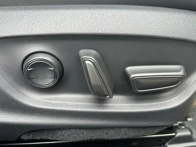 トヨタ プリウス Z 大阪府 2023(令5)年 4.1万km アティチュードブラックマイカ モデリスタエアロ　/トヨタセーフティセンス/　・プリクラッシュセーフティ/　・レーンディパーチャーアラート/　・オートマチックハイビーム/　・レーダークルーズコントロール/純正ディスプレイオーディオ/　　BT/USB/Miracast/フルセグTV/パノラミックビューモニター/バックカメラ/パワーバックドア/LEDヘッドライト/パワーシート/シートヒーター/エアシート/純正19インチアルミホイール/ブラインドスポットモニター/ステアリングヒーター/クリアランスソナー/スマートキー/ビルドインETC2.0