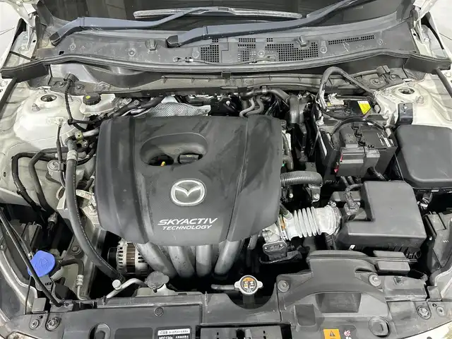 マツダ デミオ 15S 佐賀県 2018(平30)年 1.5万km スノーフレイクホワイトパールマイカ 純正7インチナビ/フルセグTV/DVD/CD/Bluetooth/衝突被害軽減システム/ブラインドスポットモニター/パーキングソナー/車線逸脱警報/横滑り防止装置/オートライト/前後ドライブレコーダー/アイドリングストップ/スマートキー/純正フロアマット/ドアバイザー/ISOFIX対応シート