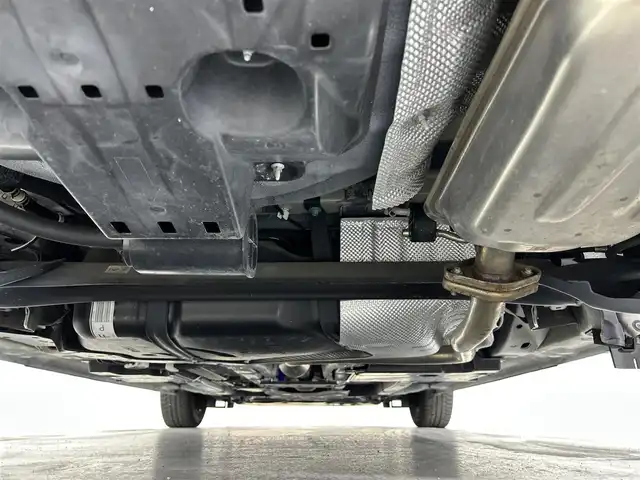 マツダ デミオ 15S 佐賀県 2018(平30)年 1.5万km スノーフレイクホワイトパールマイカ 純正7インチナビ/フルセグTV/DVD/CD/Bluetooth/衝突被害軽減システム/ブラインドスポットモニター/パーキングソナー/車線逸脱警報/横滑り防止装置/オートライト/前後ドライブレコーダー/アイドリングストップ/スマートキー/純正フロアマット/ドアバイザー/ISOFIX対応シート