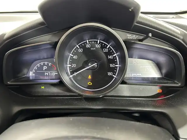 マツダ デミオ 15S 佐賀県 2018(平30)年 1.5万km スノーフレイクホワイトパールマイカ 純正7インチナビ/フルセグTV/DVD/CD/Bluetooth/衝突被害軽減システム/ブラインドスポットモニター/パーキングソナー/車線逸脱警報/横滑り防止装置/オートライト/前後ドライブレコーダー/アイドリングストップ/スマートキー/純正フロアマット/ドアバイザー/ISOFIX対応シート
