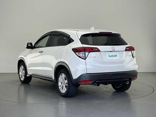 ホンダ ヴェゼル ハイブリッド X ホンダセンシング 長野県 2016(平28)年 2.9万km ホワイトオーキッドパール 4WD/純正SDナビ&フルセグTV&CD&DVD&USB&BT/ホンダセンシング/アダプティブクルーズコントロール/レーンキープアシスト/衝突軽減ブレーキ/オートマチックハイビーム/アイドリングストップ/前席シートヒーター/ステアリングスイッチ/パドルシフト/バックカメラ/ビルトインETC/LEDヘッドライト/オートライト/電動格納ミラー/ウィンカーミラー/電動ホールド/ブレーキホールド/純正16インチAW装着/純正フロアマット/プッシュスタート/スマートキー