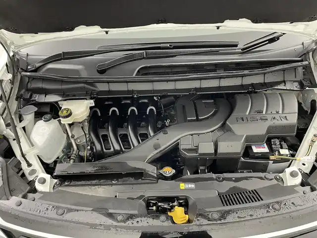 日産 セレナ ハイウェイスター V 大分県 2023(令5)年 5.6万km プリズムホワイト プロパイロット/エマージェンシーブレーキ/純正ナビ/（フルセグ/BT/AM/FM/HDMI）/アラウンドビューモニター/両側パワースライドドア/インテリジェントクルーズコントロール/LEDオートライト/オートマチックハイビーム/純正アルミホイール付き/アイドリングストップ/USBポート/typeCポート/インテリジェントルームミラー/電動パーキング/オートブレーキホールド/ステアリングスイッチ/リアロールサンシェード/パーソナルテーブル/スマートキー/ETC2.0