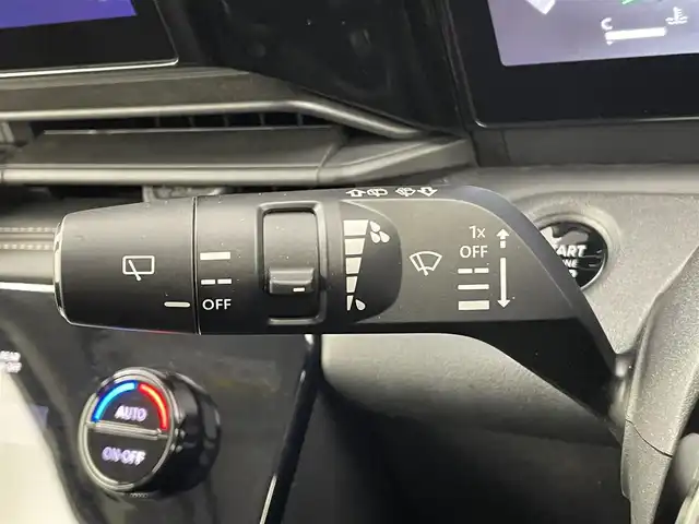 日産 セレナ ハイウェイスター V 大分県 2023(令5)年 5.6万km プリズムホワイト プロパイロット/エマージェンシーブレーキ/純正ナビ/（フルセグ/BT/AM/FM/HDMI）/アラウンドビューモニター/両側パワースライドドア/インテリジェントクルーズコントロール/LEDオートライト/オートマチックハイビーム/純正アルミホイール付き/アイドリングストップ/USBポート/typeCポート/インテリジェントルームミラー/電動パーキング/オートブレーキホールド/ステアリングスイッチ/リアロールサンシェード/パーソナルテーブル/スマートキー/ETC2.0