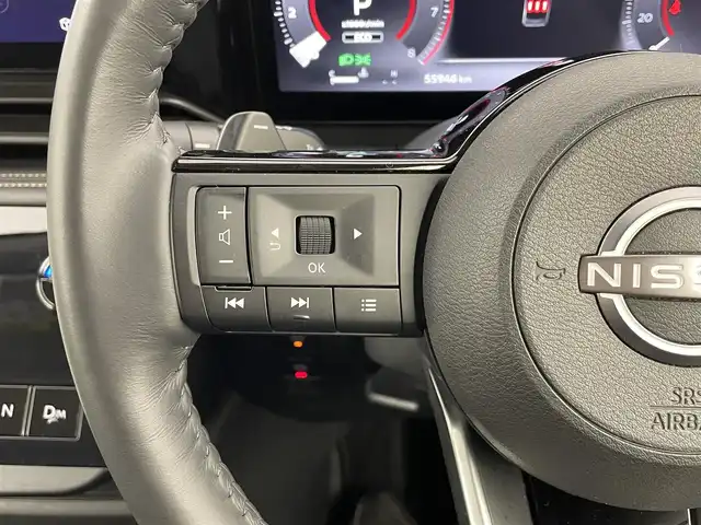 日産 セレナ ハイウェイスター V 大分県 2023(令5)年 5.6万km プリズムホワイト プロパイロット/エマージェンシーブレーキ/純正ナビ/（フルセグ/BT/AM/FM/HDMI）/アラウンドビューモニター/両側パワースライドドア/インテリジェントクルーズコントロール/LEDオートライト/オートマチックハイビーム/純正アルミホイール付き/アイドリングストップ/USBポート/typeCポート/インテリジェントルームミラー/電動パーキング/オートブレーキホールド/ステアリングスイッチ/リアロールサンシェード/パーソナルテーブル/スマートキー/ETC2.0
