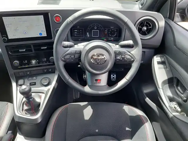 トヨタ ＧＲヤリス RZ ハイパフォーマンス 東京都 2025(令7)年 0.2万km プレシャスブラックパール JBLサウンドシステム/コンフォートパッケージアクティブサウンド/クーリングパッケージサブラジエーター/純正8型ディスプレイオーディオ/ビルトインETC2.0/フルセグ/バックカメラ/カーボンルーフ/純正18インチAW/ハーフレザーシート/シートヒーター/トヨタセーフティセンス/プリクラッシュセーフティ/レーントレーシングアシスト/ブラインドスポットモニター/コーナーセンサー