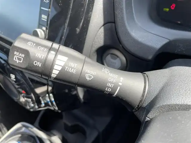 日産 ノート e－パワー X 熊本県 2018(平30)年 1.4万km ダークメタルグレー 純正ＳＤナビDTV/・Blootooth/CD/DVD/AM/FM/SD/ipod/AUX/USB/MSV/・フルセグＴＶ/衝突軽減装置/全方位カメラ/ＥＴＣ/コーナーセンサー/ＬＥＤヘッドライト/スマートキー（スペア１本）/車両接近通報装置/横滑り防止装置/盗難防止装置/車線逸脱防止支援システム/オートライト/ウィンカーミラー/電動格納ミラー/布系シート/純正ドアバイザー/デジタルインナーミラー/ステアリングスイッチ/フロアマット/プッシュスタート