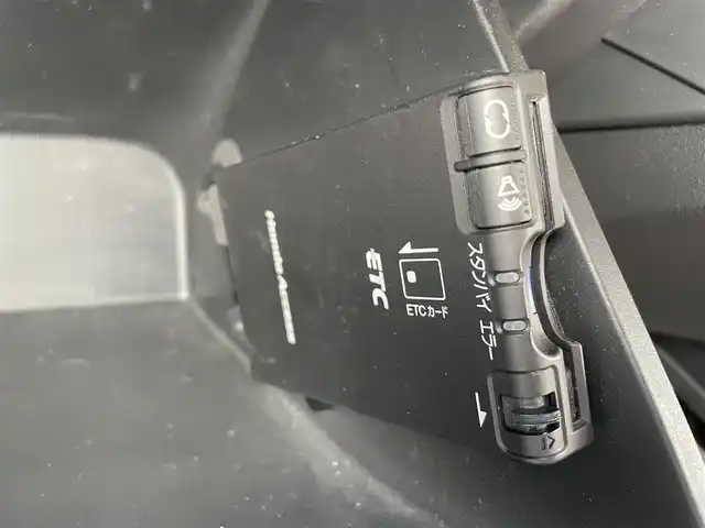 ホンダ ヴェゼル ハイブリッド X 神奈川県 2014(平26)年 7.4万km ルーセブラックM (株)IDOMが運営する【じしゃロン秦野店】の自社ローン専用車両になります。こちらは現金またはオートローンご利用時の価格です。自社ローンご希望の方は別途その旨お申付け下さい/ワンオーナー/禁煙車/純正メモリナビ/CD/SA/AMFM/バックカメラ/ETC/衝突軽減ブレーキ/スマートキー/クルーズコントロール/ステアリングスイッチ/パドルシフト/LEDヘッドライト　
