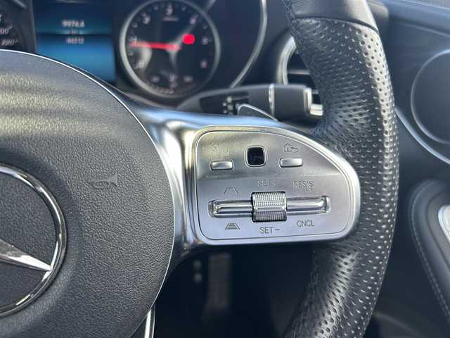 メルセデス・ベンツ ＧＬＣ２２０ d 4マチック クーペ AMGライン 滋賀県 2019(令1)年 4.7万km グレー パノラミックスライディング/AMGライン/マルチビームLEDヘッドライト/AIR BODY CONTROLエアサスペンション/19inch AMG5ツインスポークAW/レーダーセーフティpkg/ハーフレザーシート/・シートヒーター（全席）/・メモリー付パワーシート（D/N）/MBUX（10.25inchワイドディスプレイ）/ナビゲーション/USB/Bt/フルセグ/ワイヤレスチャージング/64色アンビエントライト/キーレスゴー/パークトロニック（F/R）/360°カメラ