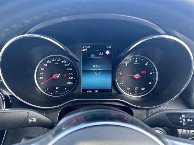 メルセデス・ベンツ ＧＬＣ２２０ d 4マチック クーペ AMGライン 滋賀県 2019(令1)年 4.7万km グレー パノラミックスライディング/AMGライン/マルチビームLEDヘッドライト/AIR BODY CONTROLエアサスペンション/19inch AMG5ツインスポークAW/レーダーセーフティpkg/ハーフレザーシート/・シートヒーター（全席）/・メモリー付パワーシート（D/N）/MBUX（10.25inchワイドディスプレイ）/ナビゲーション/USB/Bt/フルセグ/ワイヤレスチャージング/64色アンビエントライト/キーレスゴー/パークトロニック（F/R）/360°カメラ