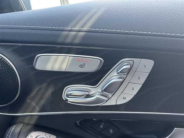 メルセデス・ベンツ ＧＬＣ２２０ d 4マチック クーペ AMGライン 滋賀県 2019(令1)年 4.7万km グレー パノラミックスライディング/AMGライン/マルチビームLEDヘッドライト/AIR BODY CONTROLエアサスペンション/19inch AMG5ツインスポークAW/レーダーセーフティpkg/ハーフレザーシート/・シートヒーター（全席）/・メモリー付パワーシート（D/N）/MBUX（10.25inchワイドディスプレイ）/ナビゲーション/USB/Bt/フルセグ/ワイヤレスチャージング/64色アンビエントライト/キーレスゴー/パークトロニック（F/R）/360°カメラ