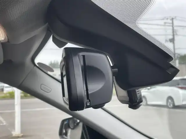 ＢＭＷ Ｘ１ xDrive 18d xライン 青森県 2018(平30)年 5.2万km ミネラルホワイト 純正ナビ（BT、USB、DVD、CD）/衝突軽減システム/コーナーセンサー/バックカメラ/ドライブレコーダー/シートヒーター/純正アルミ18インチ/純正フロアマット/オートライト/LEDヘッドライト/カーテンエアバッグ/アイドリングストップ/プッシュスタート/スペアキー