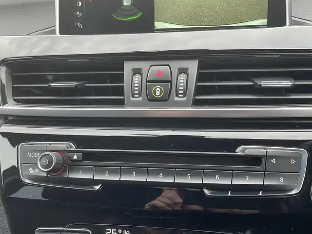 ＢＭＷ Ｘ１ xDrive 18d xライン 青森県 2018(平30)年 5.2万km ミネラルホワイト 純正ナビ（BT、USB、DVD、CD）/衝突軽減システム/コーナーセンサー/バックカメラ/ドライブレコーダー/シートヒーター/純正アルミ18インチ/純正フロアマット/オートライト/LEDヘッドライト/カーテンエアバッグ/アイドリングストップ/プッシュスタート/スペアキー