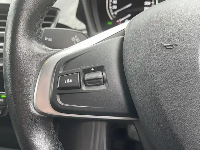 ＢＭＷ Ｘ１ xDrive 18d xライン 青森県 2018(平30)年 5.2万km ミネラルホワイト 純正ナビ（BT、USB、DVD、CD）/衝突軽減システム/コーナーセンサー/バックカメラ/ドライブレコーダー/シートヒーター/純正アルミ18インチ/純正フロアマット/オートライト/LEDヘッドライト/カーテンエアバッグ/アイドリングストップ/プッシュスタート/スペアキー