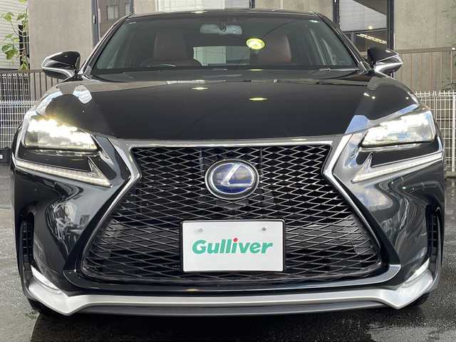 レクサス ＮＸ 300h Fスポーツ 京都府 2015(平27)年 11.4万km グラファイトブラックガラスフレーク 純正ナビ9.8インチ/３眼ＬＥＤヘッドライト　/パワーシート　/シートヒーター＆ベンチレーター　/赤レザーシート　/ステアリングヒーター　/パドルシフト　/レーダークルーズコントロール　/バック・サイドカメラ　/コーナーセンサー　/オートライト/メモリーパワーシート/プッシュスタート/フルセグテレビ/ウィンカーミラー/ETCビルトイン/プリクラッシュセーフティー/コーナーセンサー前後/スマートキー/Bluetooth接続/純正18インチAW/禁煙車